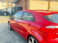 Gebraucht Kia Rio 86 PS (63 kW) 2012 Rot Limousine
