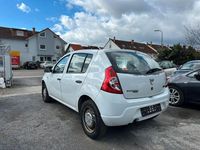 Gebraucht Dacia Sandero Basis 75 PS (55 kW) 2008 Weiß Kleinwagen