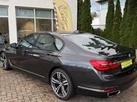 Gebraucht BMW 750 Shadowline 449 PS (330 kW) 2018 Grau Limousine