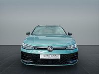 Gebraucht VW Passat R-line 265 PS (194 kW) 2024 Grün Kombi
