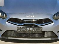 Gebraucht Kia Ceed 140 PS (102 kW) 2024 Silber Kleinwagen