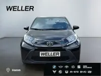 Gebraucht Toyota Aygo Play 72 PS (52 kW) 2024 Night time black (schwarz) Kleinwagen