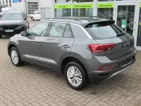 Gebraucht VW T-Roc Cabriolet Life 150 PS (110 kW) 2025 Grau SUV