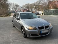 Gebraucht BMW 318 143 PS (105 kW) 2009 Grau Kombi