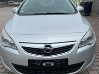 Usata Opel Astra 100 CV (73 kW) 2011 Argento Station wagon