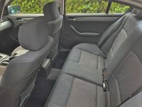 Gebraucht BMW 318 145 PS (106 kW) 2002 Silber Limousine