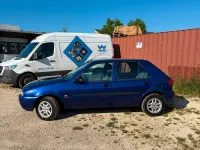 Gebraucht Ford Fiesta 75 PS (55 kW) 1999 Blau Kleinwagen