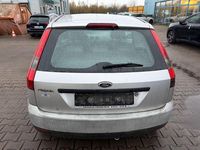 Gebraucht Ford Fiesta Ambiente 60 PS (44 kW) 2003 Silber Kleinwagen