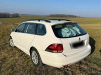 Gebraucht VW Golf VI 105 PS (77 kW) 2011 Weiß Kleinwagen