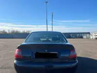 Używany Audi A4 110 KM (80 kW) 1996 Niebieski Sedan/Limuzyna