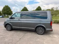 Gebraucht VW Multivan Highline 199 PS (146 kW) 2020 Grau Van / Kleinbus