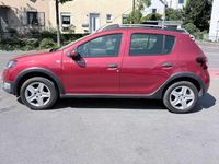Gebraucht Dacia Sandero Stepway 90 PS (66 kW) 2015 Feuerrot Kleinwagen