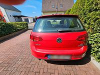 Gebraucht VW Golf VII 110 PS (80 kW) 2015 Rot Limousine