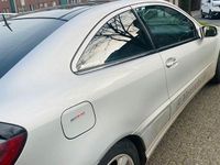 Gebraucht Mercedes C200 163 PS (119 kW) 2001 Silber Coupé