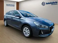 Gebraucht Hyundai i30 Select 101 PS (74 kW) 2018 Microngrey Kombi