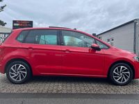 Gebraucht VW Golf Sportsvan Sound 110 PS (80 kW) 2017 Tornadorot Van / Kleinbus