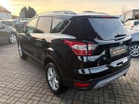 Gebraucht Ford Kuga Titanium 150 PS (110 kW) 2017 Schwarz SUV