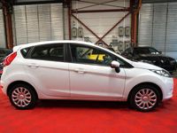 Gebraucht Ford Fiesta Trend 60 PS (44 kW) 2012 Weiß Kleinwagen