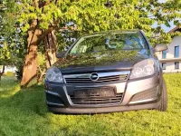 Używany Opel Astra 115 KM (84 kW) 2009 Szary Sedan/Limuzyna