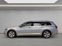Gebraucht VW Passat Elegance 150 PS (110 kW) 2024 Silber Kombi