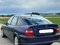 Gebraucht Opel Vectra 101 PS (74 kW) 1997 Blau Limousine