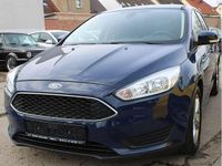 Gebraucht Ford Focus Trend 101 PS (74 kW) 2016 Blazerblau Kombi