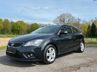 Second-hand Kia Ceed 125 CP (91 kW) 2011 Negru Hatchback