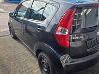 Gebraucht Suzuki Splash Club 94 PS (69 kW) 2011 Schwarz Kleinwagen