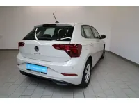 Gebraucht VW Polo Life 80 PS (58 kW) 2023 Ascotgrau Kleinwagen
