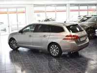 Gebraucht Peugeot 308 Allure 131 PS (96 kW) 2021 Grau Kombi
