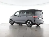 Gebraucht VW Multivan Style 150 PS (110 kW) 2026 Deep black perleffekt Van / Kleinbus