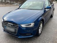 Gebraucht Audi A4 170 PS (125 kW) 2014 Blau Limousine