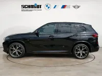 Gebraucht BMW X5 M Sport 340 PS (250 kW) 2023 (schwarz)  black sapphire SUV