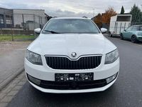 Gebraucht Skoda Octavia Ambition 110 PS (80 kW) 2016 Weiß Kombi