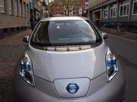 Gebraucht Nissan Leaf 58 kW (80 PS) 2011 Silber Kleinwagen