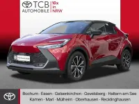 Neu Toyota C-HR 140 PS (102 kW) 2025 Karminarot/schwarz SUV