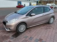 Gebraucht Peugeot 208 Active 68 PS (50 kW) 2013 Andere farben Kleinwagen