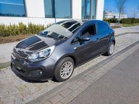 Gebraucht Kia Rio 109 PS (80 kW) 2013 Grau Kleinwagen