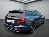 Gebraucht Volvo V60 455 PS (334 kW) 2025 Blau Kombi