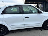 Gebraucht Renault Twingo Life 69 PS (50 kW) 2017 Weiß Kleinwagen
