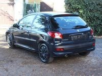 Gebraucht Peugeot 206+ 60 PS (44 kW) 2009 Schwarz Kleinwagen
