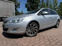 Gebraucht Opel Astra Design Edition 120 PS (88 kW) 2011 Silber Kombi