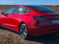 Gebraucht Tesla Model 3 RWD 208 kW (283 PS) 2022 Rot Limousine
