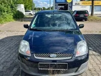 Gebraucht Ford Fiesta Ambiente 60 PS (44 kW) 2006 Blau Kleinwagen