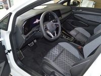 Gebraucht VW Golf VIII R-line 150 PS (110 kW) 2024 Pure white Kombi