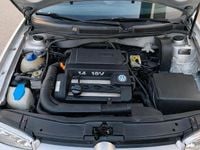 Gebraucht VW Golf IV 75 PS (55 kW) 2000 Silber Kleinwagen