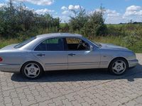 Gebraucht Mercedes E430 279 PS (205 kW) 1997 Silber Limousine