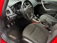 Usado Opel Astra 120 HP (88 kW) 2011 Vermelho Sedan