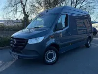 Usado Mercedes Sprinter 143 HP (105 kW) 2020 Cinzento Van