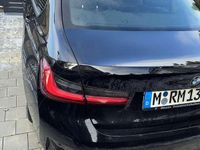 Gebraucht BMW 318 Advantage 156 PS (114 kW) 2022 Schwarz Limousine